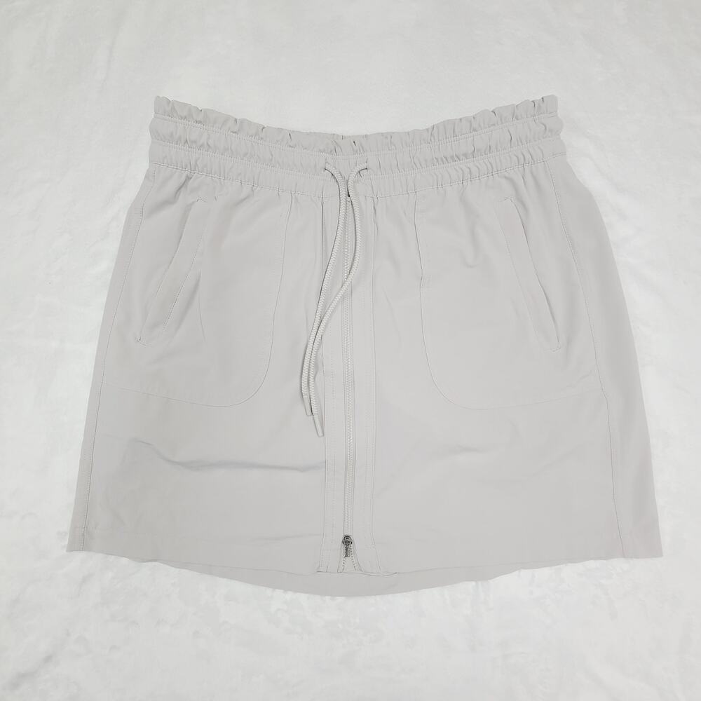 Athleta Expedition Skort 10 Tall Beige Lightweight Travel Active Skirt Shorts